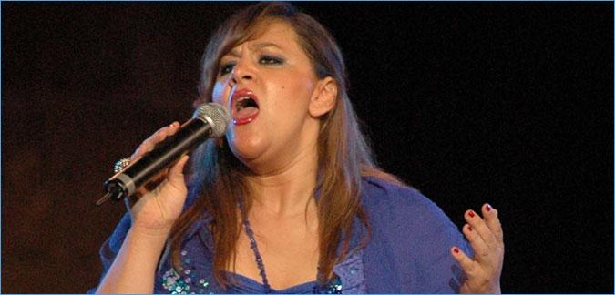 الموت يُغيب والدة الفنانة أمينة فاخت 